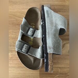 Like New Birkenstock Arizona Suede Taupe Size 41